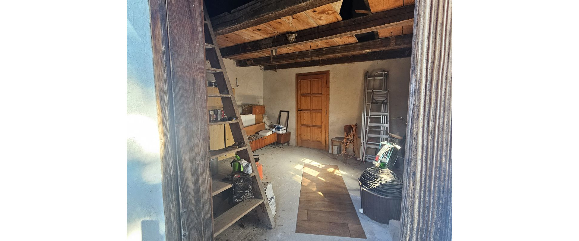 Krásná chalupka s obrovským pozemkom na predaj.