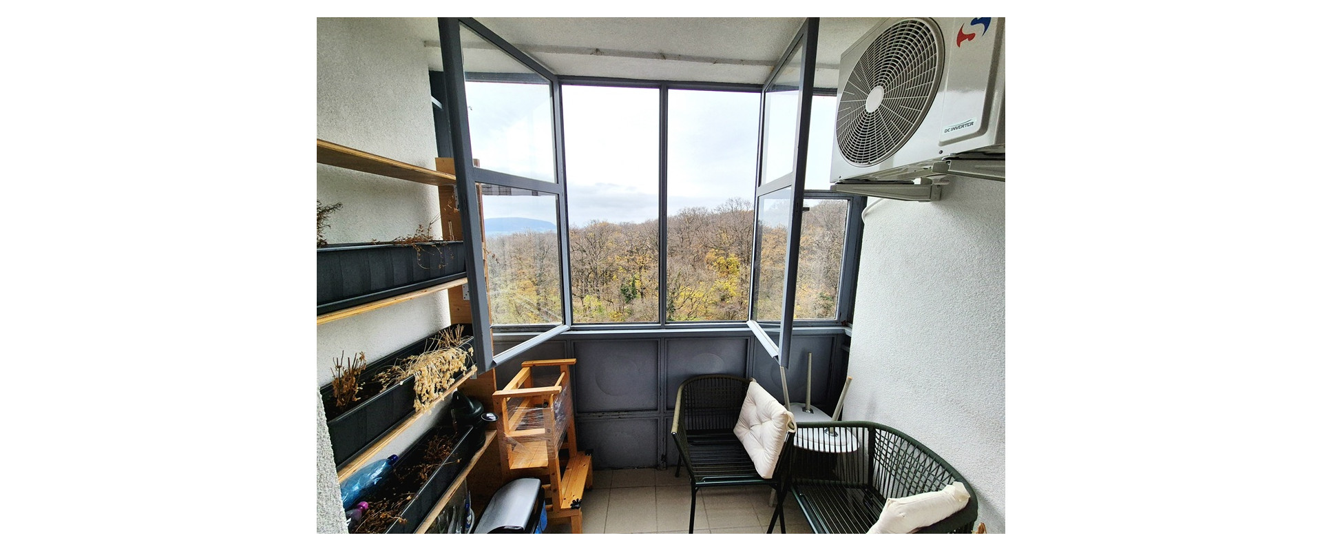 NA PREDAJ PEKNÝ 2-IZB.BYT S VÝHĽADOM PRI LESE V KARLOVEJ VSI