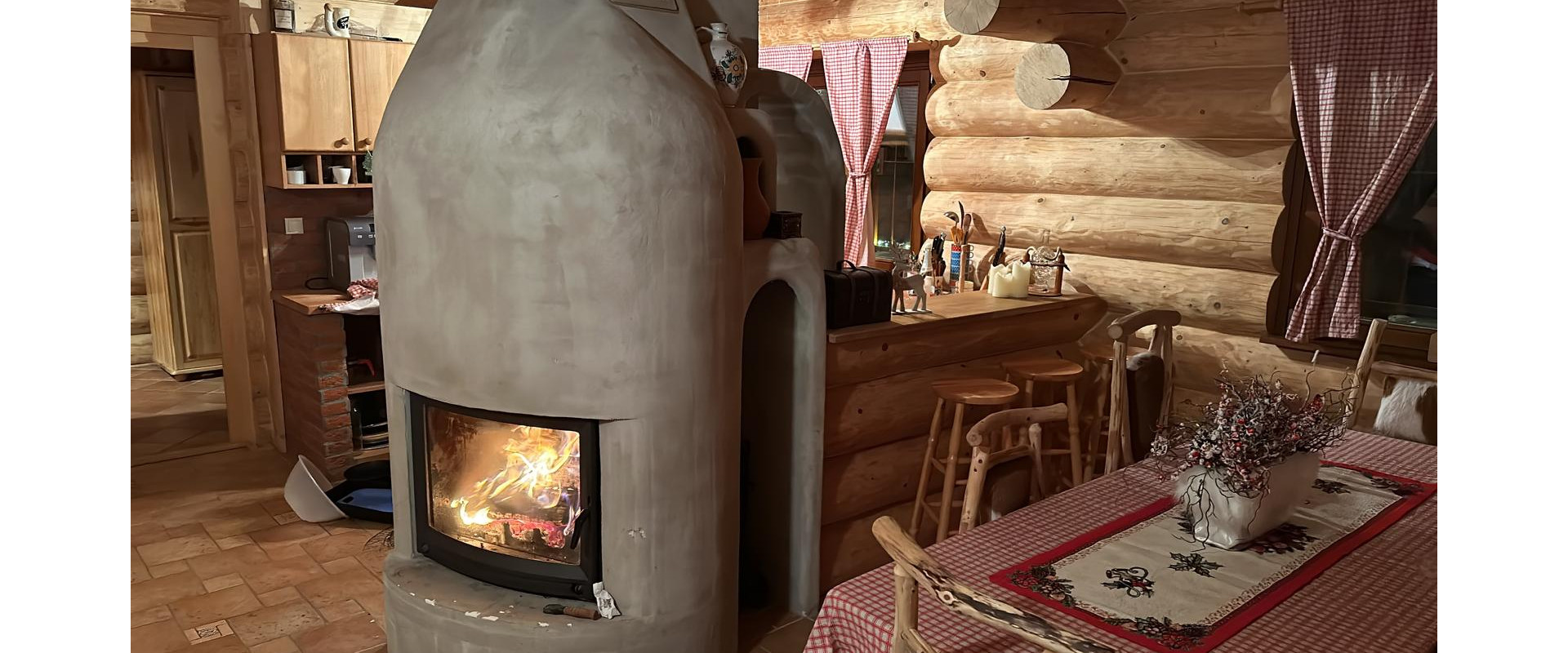 Luxusná zrubová chata s druhou murovanou stavbou – Posádka, Dvorníky (626 m²)