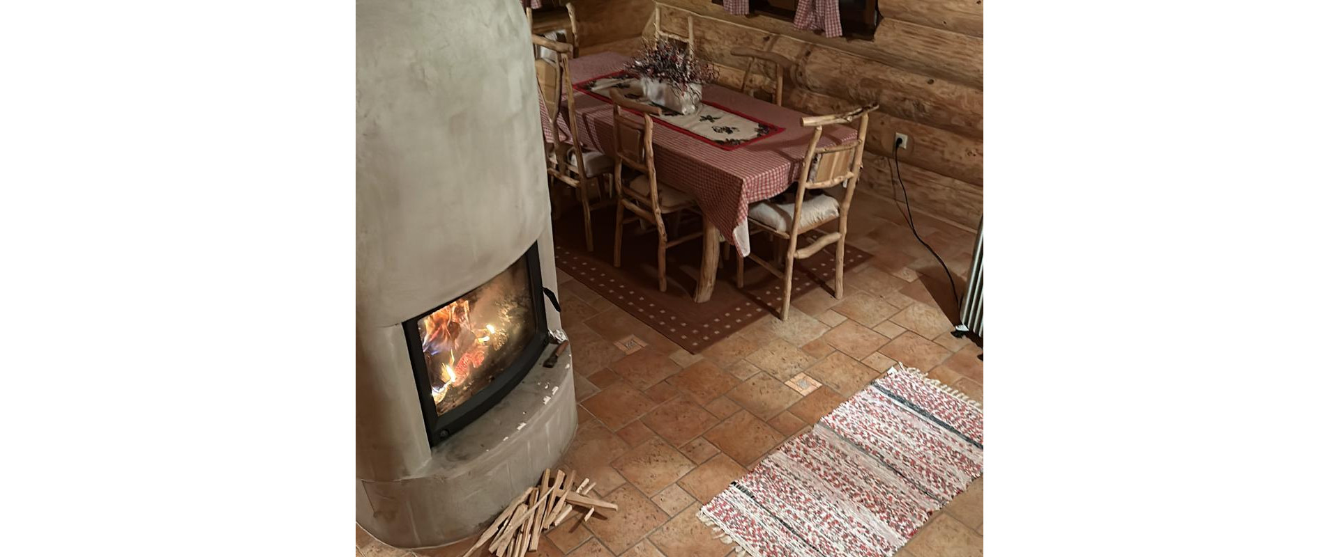 Luxusná zrubová chata s druhou murovanou stavbou – Posádka, Dvorníky (626 m²)