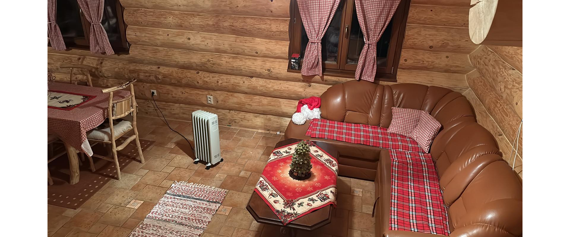 Luxusná zrubová chata s druhou murovanou stavbou – Posádka, Dvorníky (626 m²)