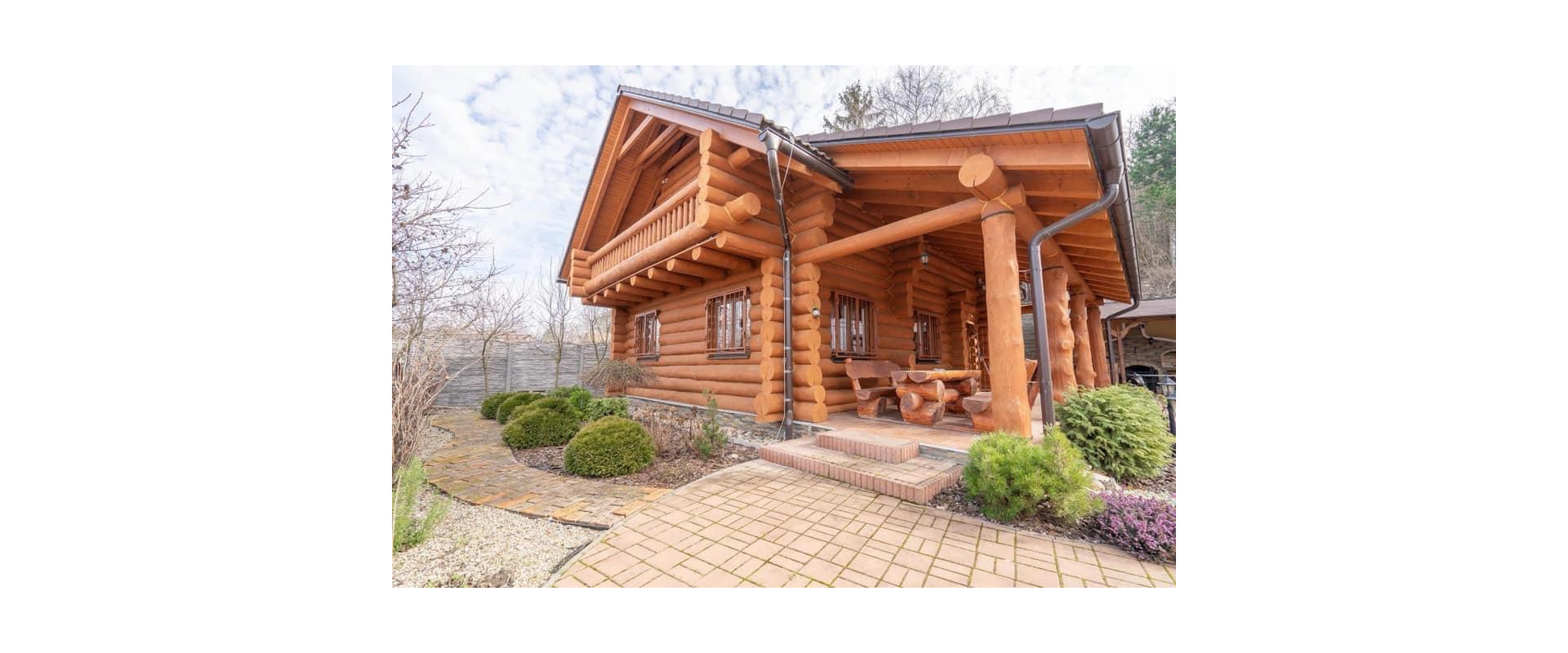 Luxusná zrubová chata s druhou murovanou stavbou – Posádka, Dvorníky (626 m²)