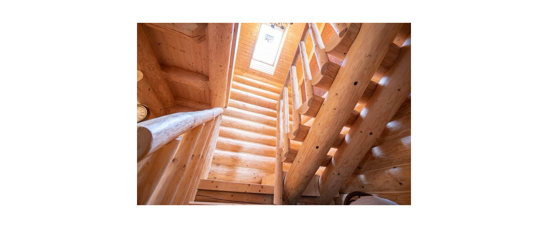 Luxusná zrubová chata s druhou murovanou stavbou – Posádka, Dvorníky (626 m²)