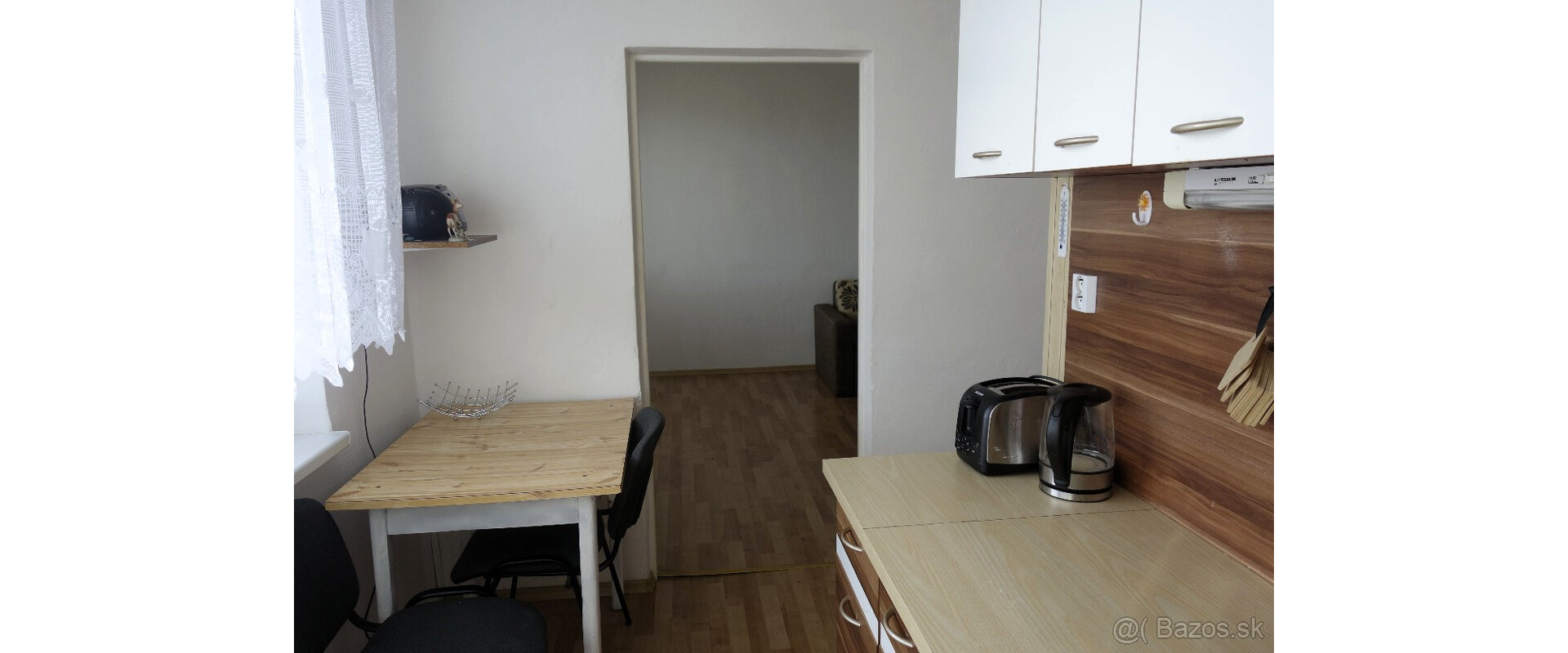 Na dlhodobý prenájom 1-izbový byt o rozlohe - 38 m²v centre mesta, na ulici Duklianskych hrdinov vo Vranove nad Topľou.