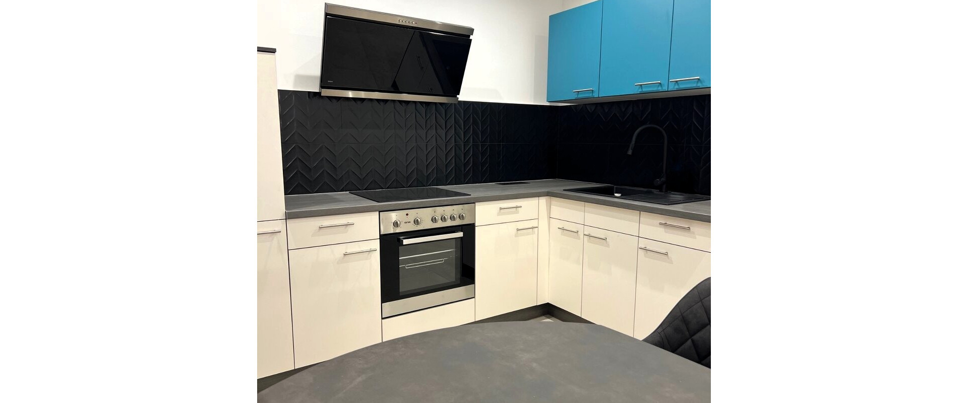 Na prenájom kompletne zrekonštruovaný 2-izbový byt -  64 m²  ul. Matice Slovenskej v Stropkove.