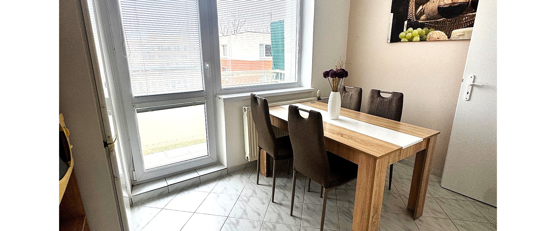 Prenájom 2-izbový byt s balkónom, komplet zariadený.