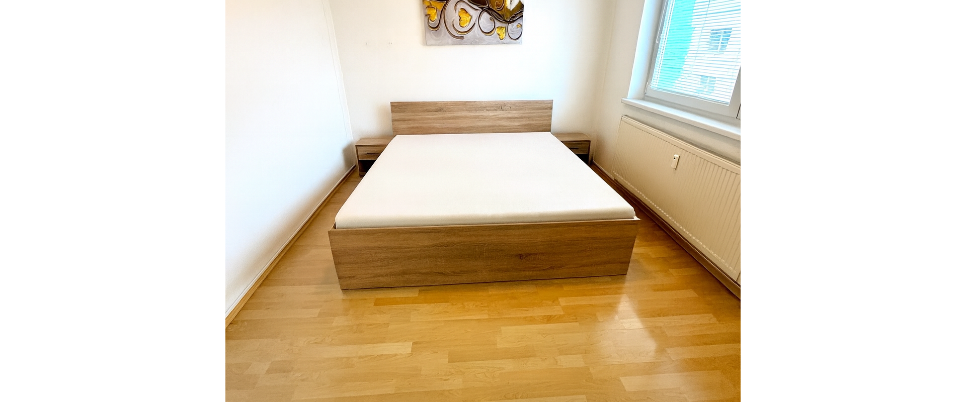 Prenájom 2-izbový byt s balkónom, komplet zariadený.