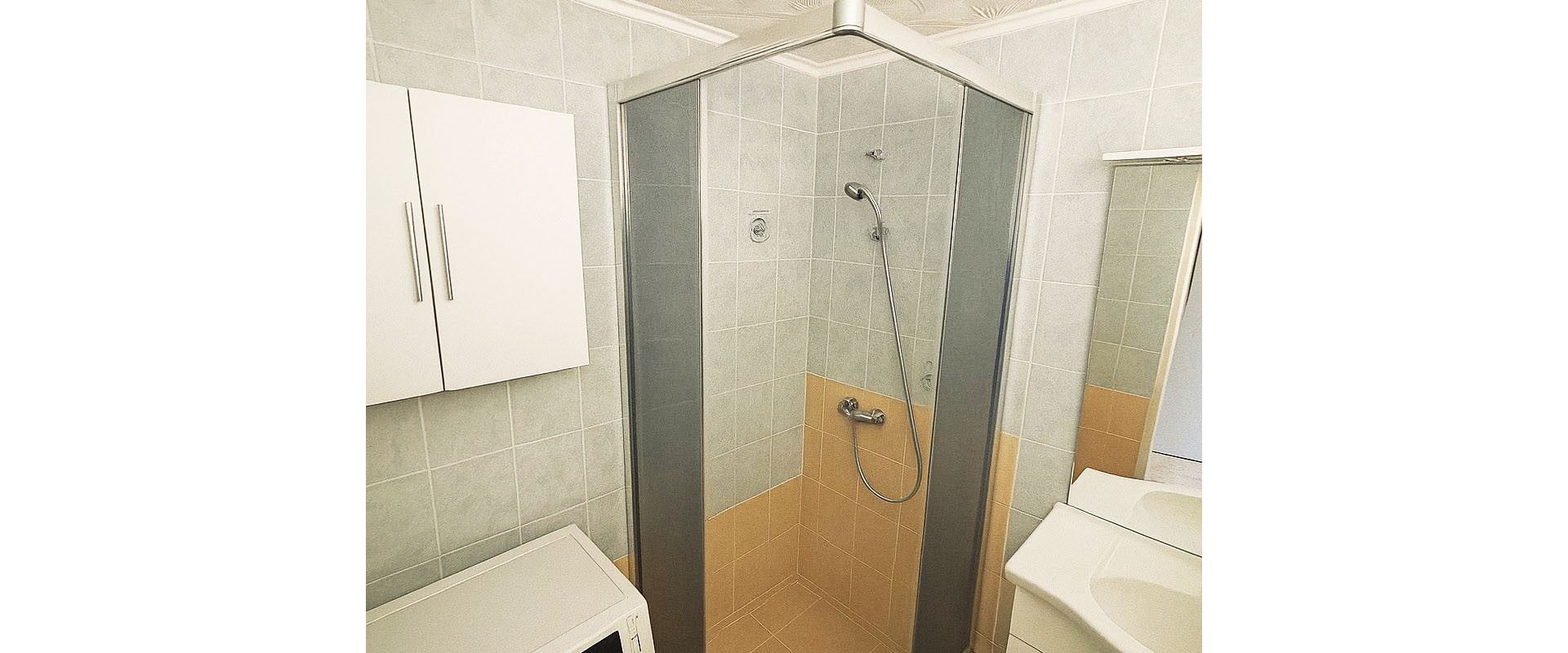 Predaj: Priestranný 2-izbový Byt s Balkónom v Strážskom!