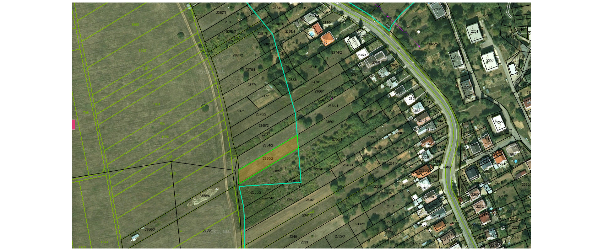 Na predaj pozemok s rozlohou - 2718 m² na ulici Majakovského v Humennom - panoramatický výhľad na mesto.