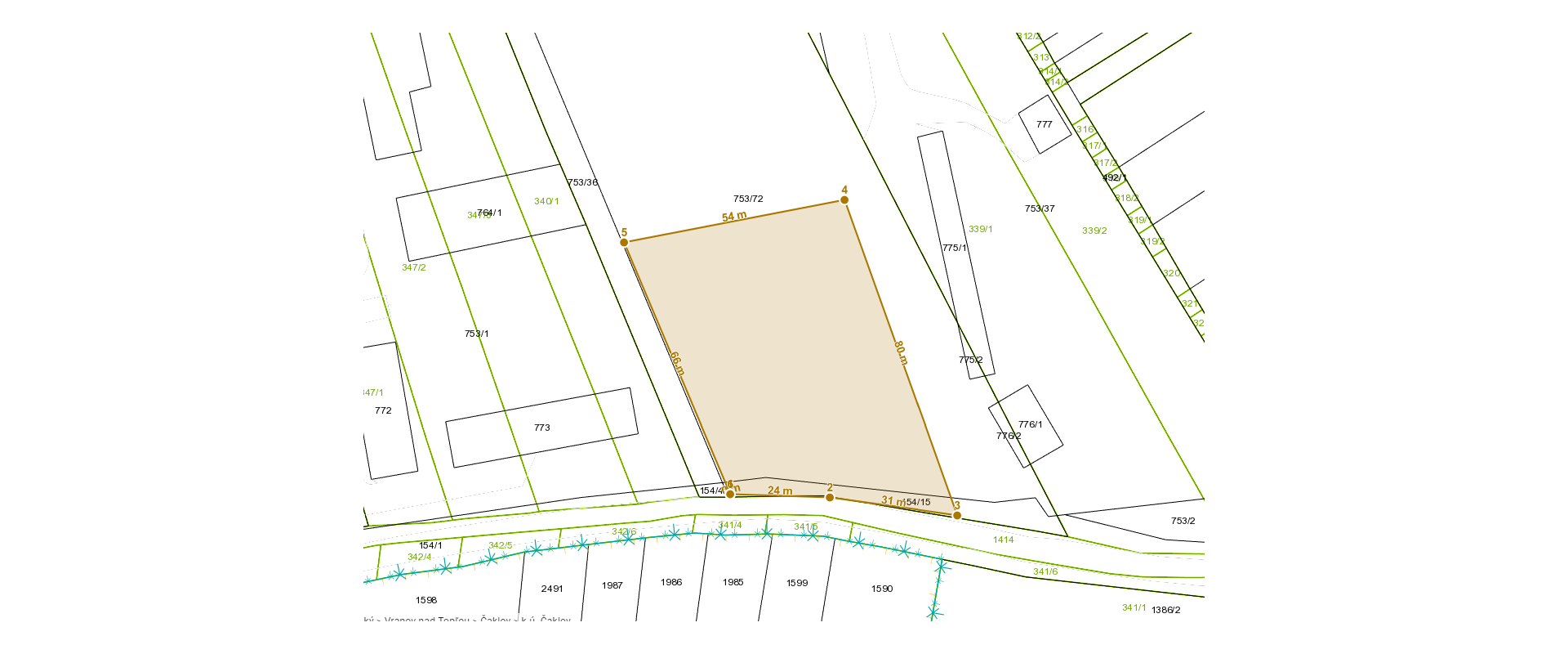 Na predaj priestranný pozemok – 3 000 m² / 2000 m²  v obci Čaklov