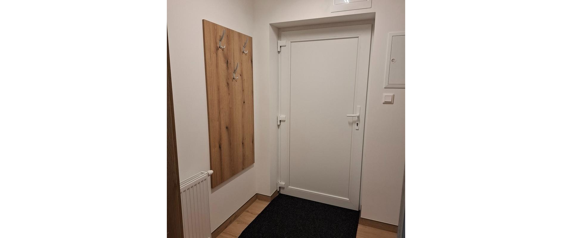 Prenájom zrekonštruovaného 1-izbového bytu