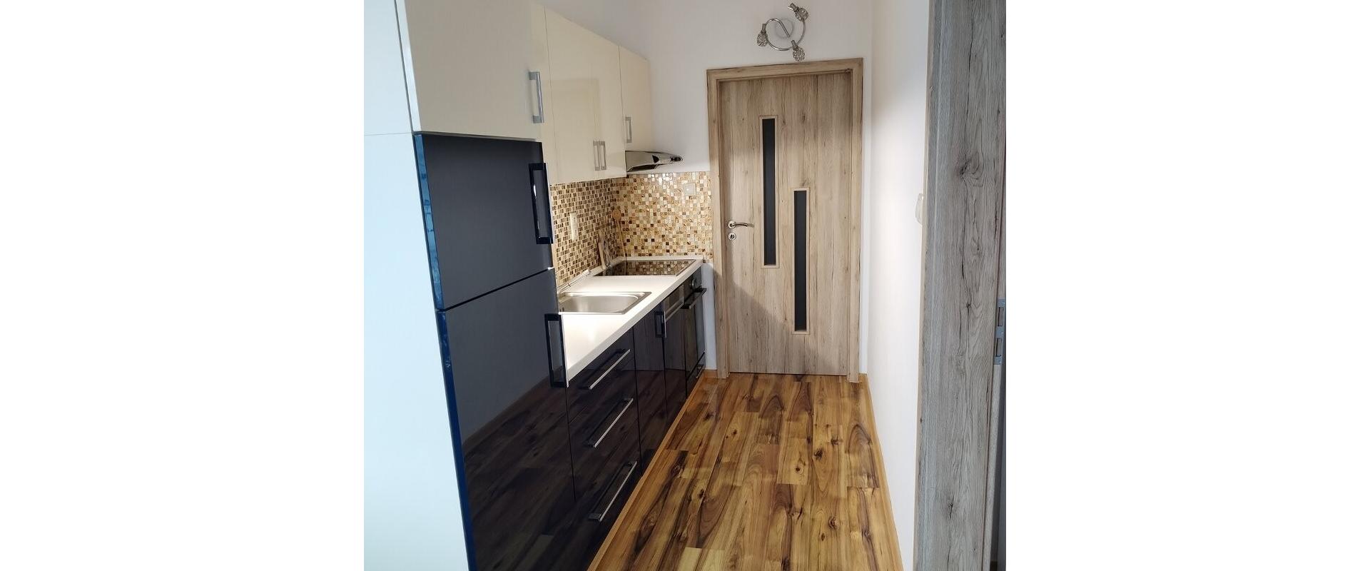 Elegantný 3-izbový byt po rekonštrukcii = Obrancov mieru