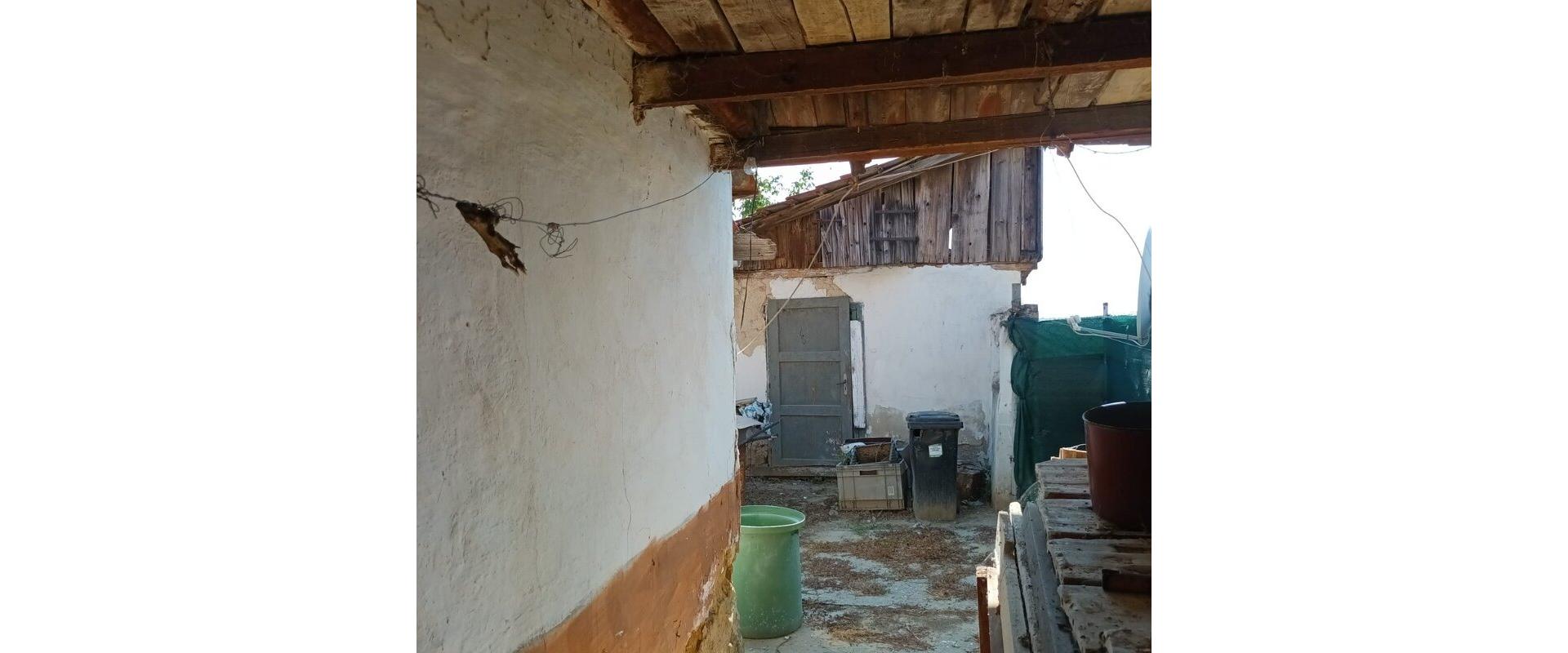 Pozemok so starším domom 255 m² – Bojničky pri Hlohovci