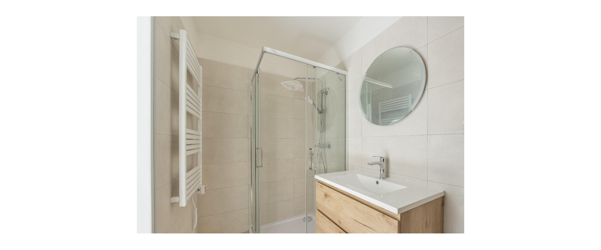 PREDAJ: Prémiový 2-izbový byt + garážové státie + kobka - v blízkosti Mlynských Nív