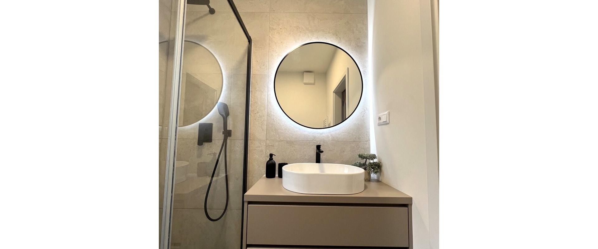 Prenájom krásneho 2-izbového bytu s parkovacím miestom