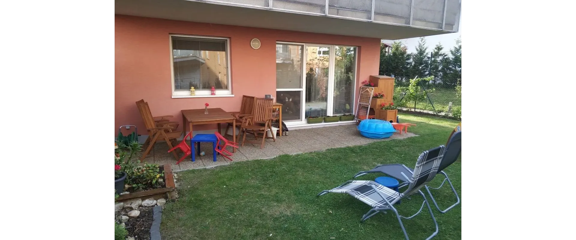 PRENÁJOM: Pet Friendly: Atraktívny 3i byt + predzáhradka + terasa + 2 parkovacie miesta - KOLIBA