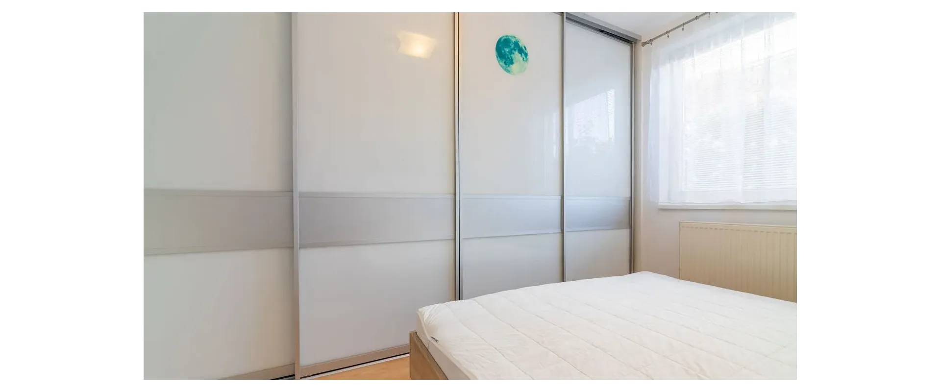 PRENÁJOM: Pet Friendly: Atraktívny 3i byt + predzáhradka + terasa + 2 parkovacie miesta - KOLIBA