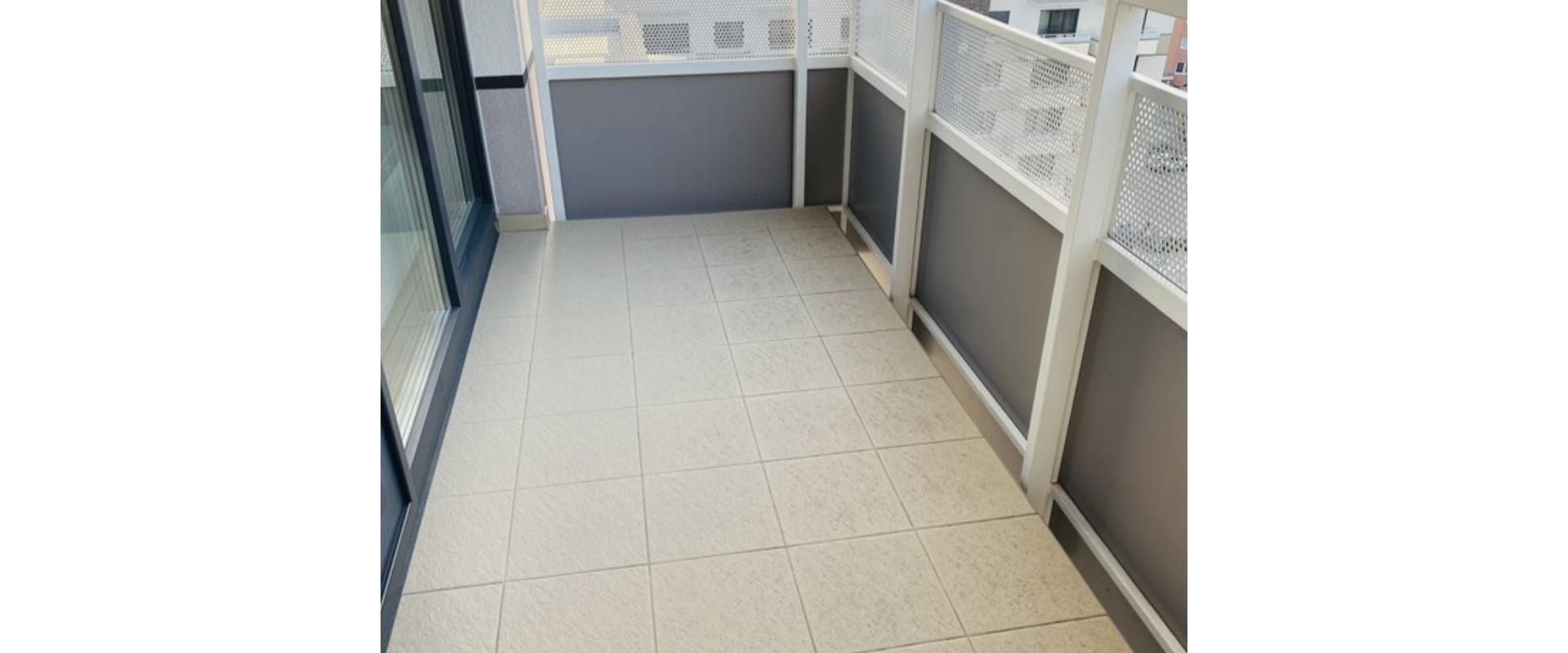 PRENÁJOM: 3i elegantný byt + garážové státie - RUŽINOV