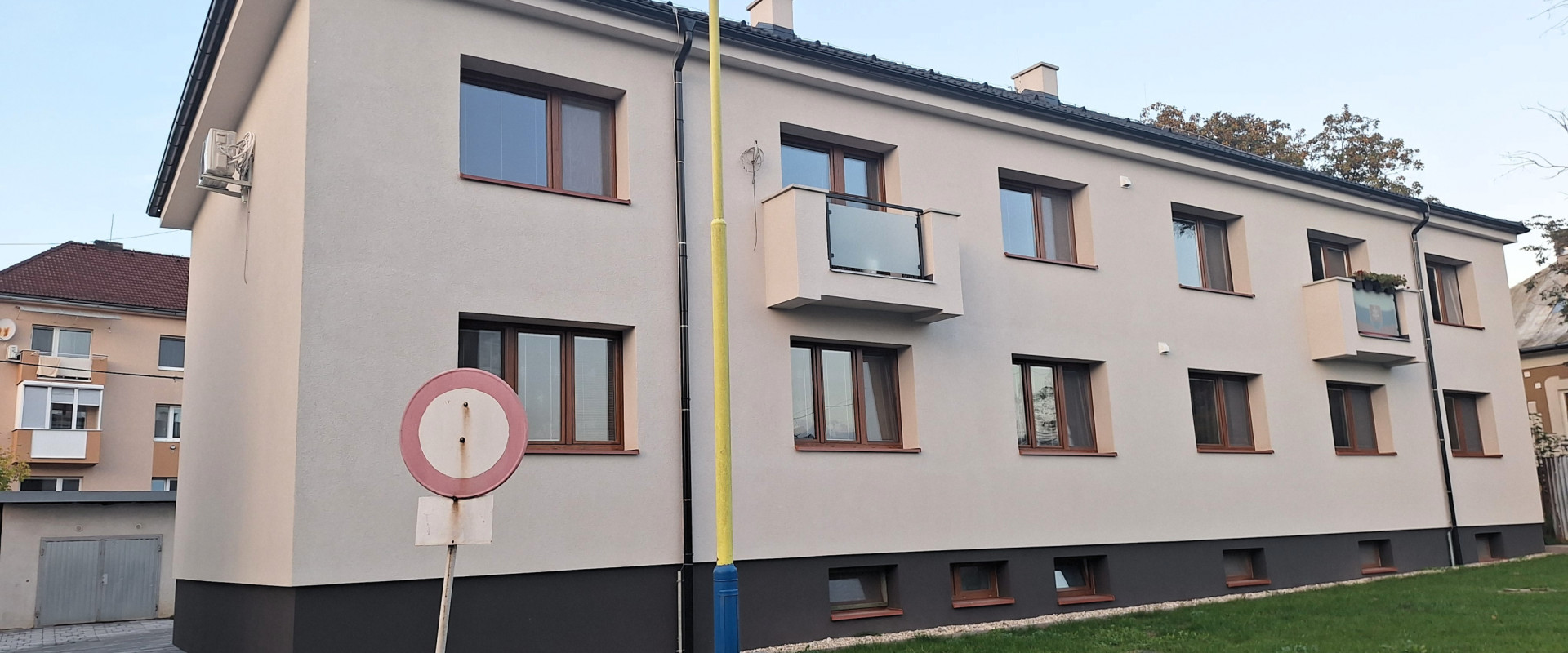 Na predaj 4-izbový byt 83 m² – ul. Jilemnického, v Stropkove.