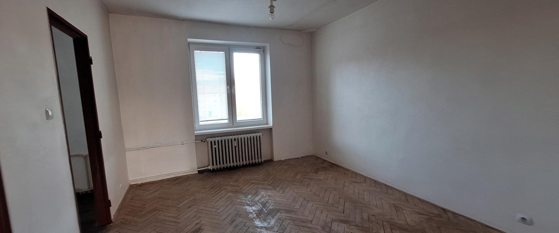 Na predaj 3 - izbový byt s balkónom - 70 m² v centre mesta Humenné.