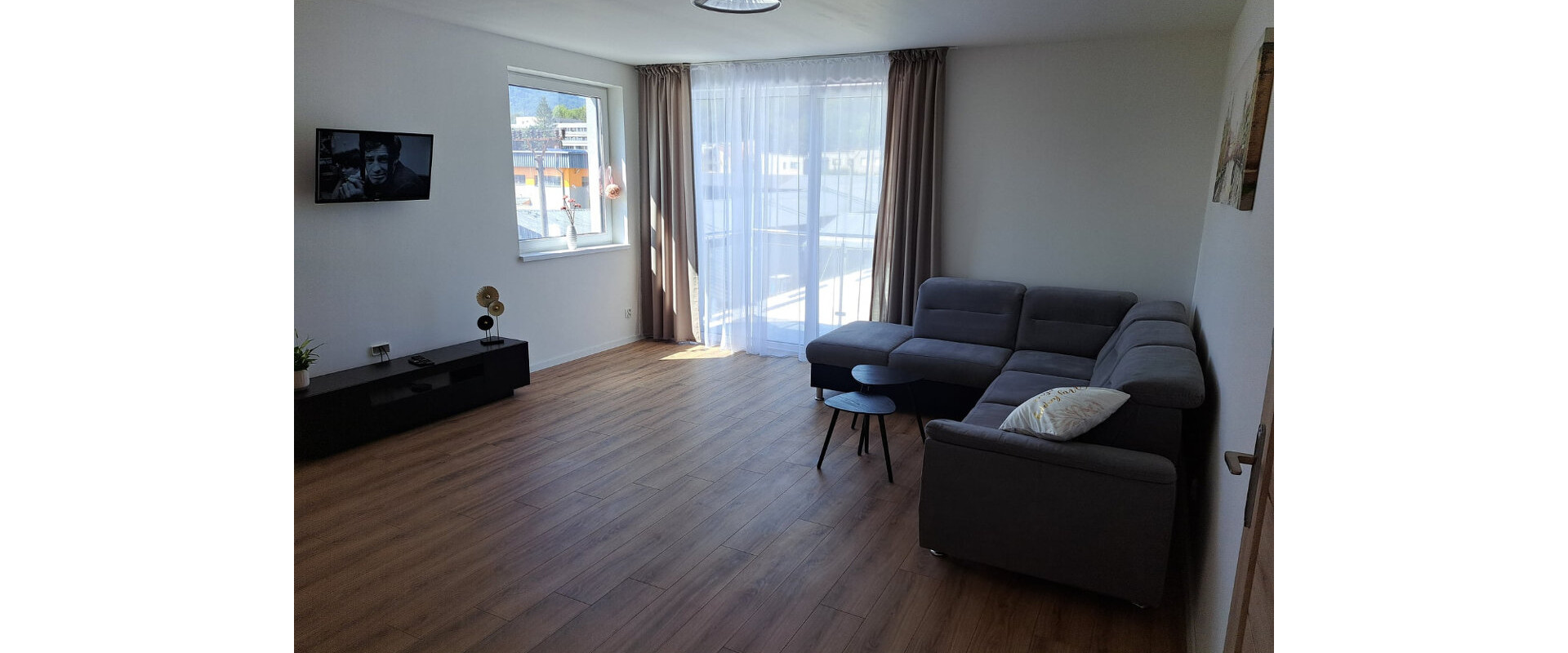 Na dlhodobý prenájom nadštandardný 2 - izbový byt - 59 m² s balkónom vo Svidníku.