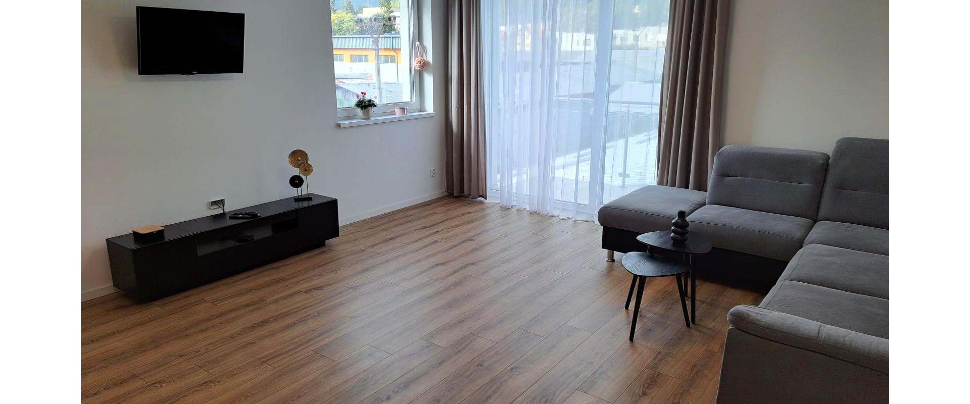 Na dlhodobý prenájom nadštandardný 2 - izbový byt - 59 m² s balkónom vo Svidníku.