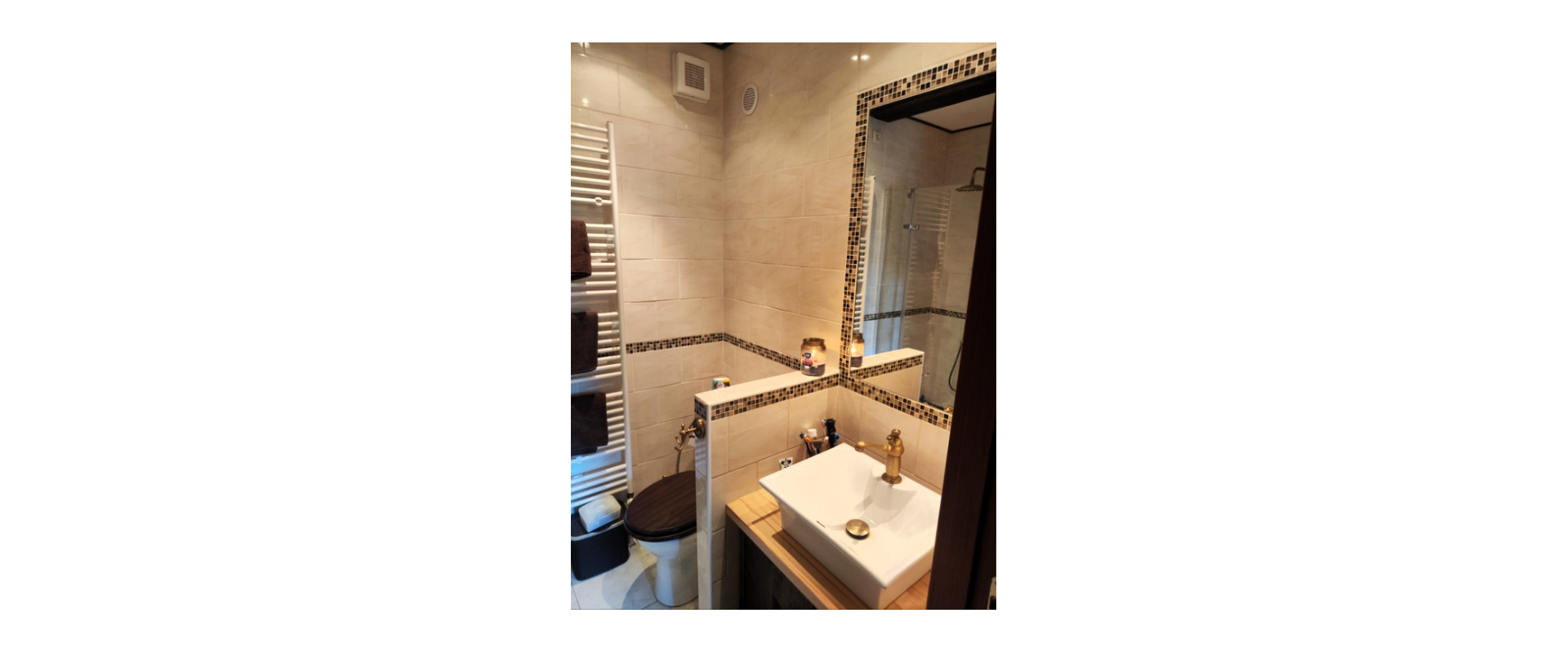 Na predaj drevenica s pozemkom a bazénom  - 1194 m² v obci Miková.