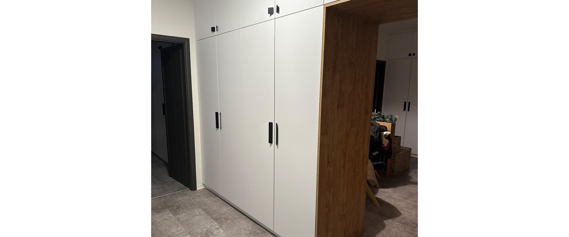 PRENÁJOM: Priestranný 3i byt + 2 loggie - Petržalka