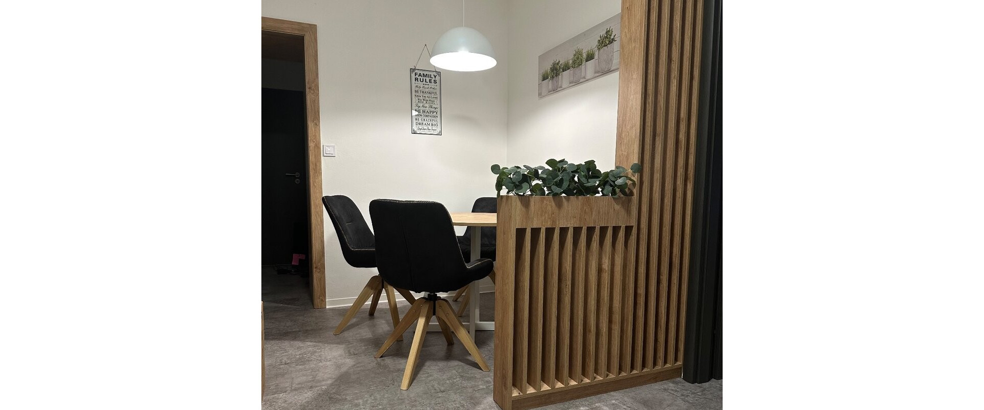 PRENÁJOM: Priestranný 3i byt + 2 loggie - Petržalka