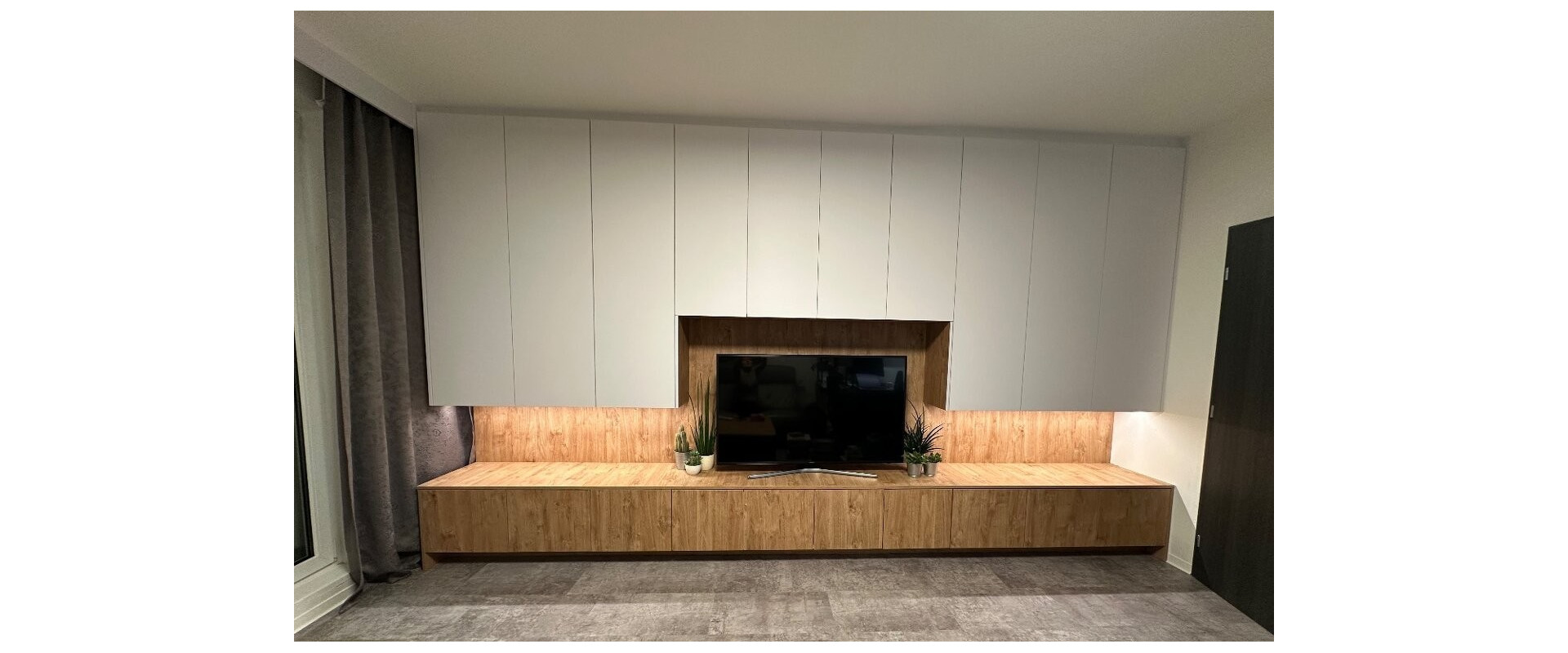 PRENÁJOM: Priestranný 3i byt + 2 loggie - Petržalka