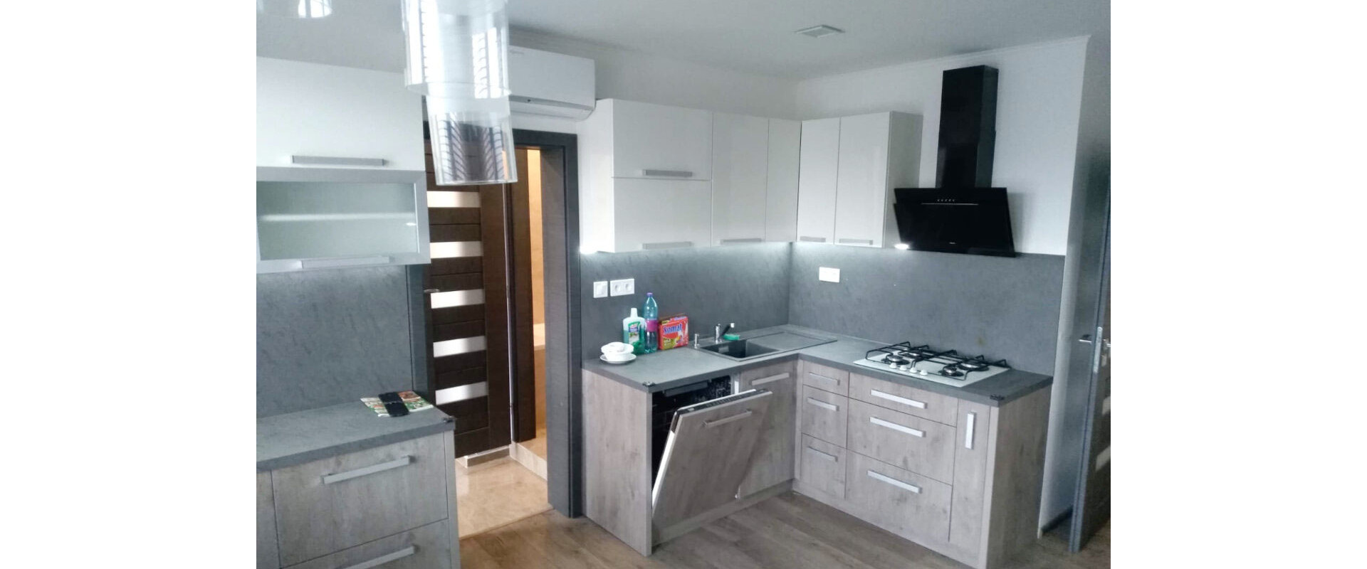 Prenájom: Klimatizovaný 3-izbový Byt s 2 Balkónmi v TOP Lokalite!