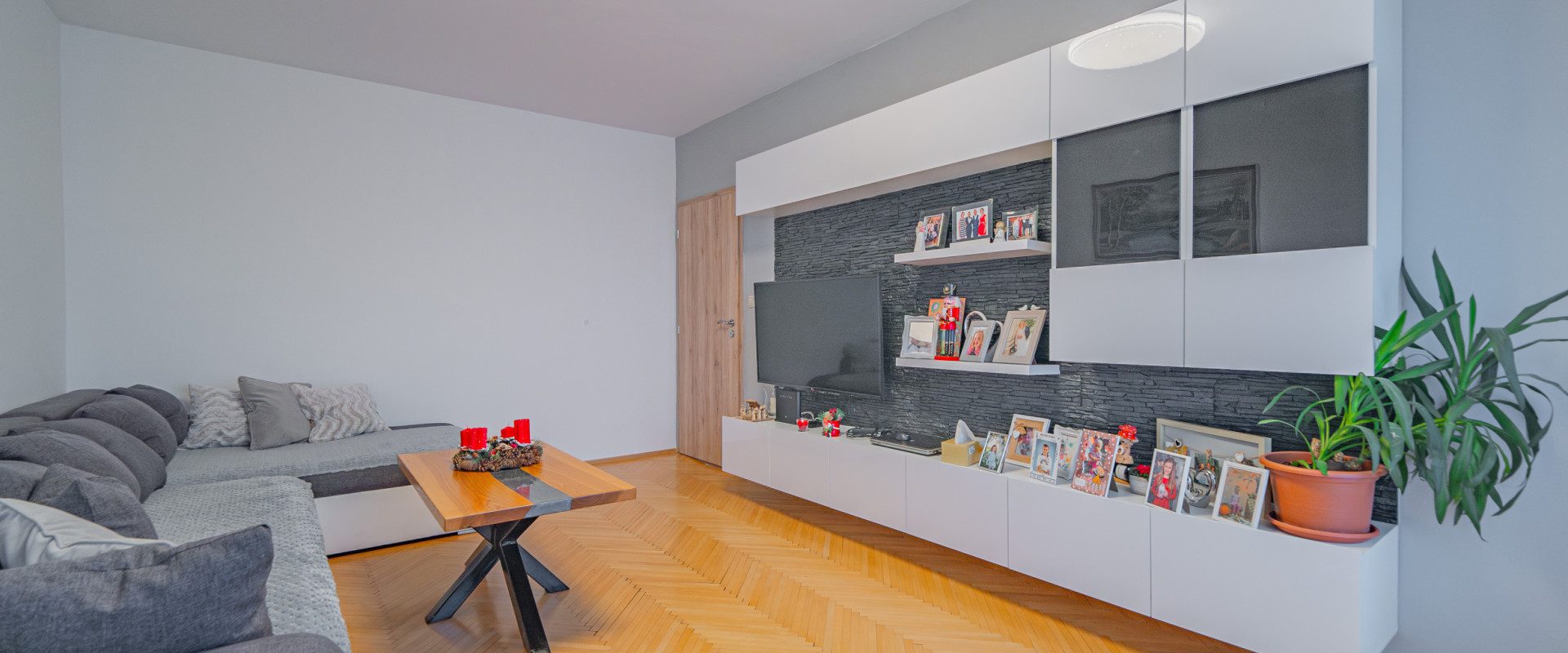 Elegantný 3-izbový byt po rekonštrukcii = Obrancov mieru