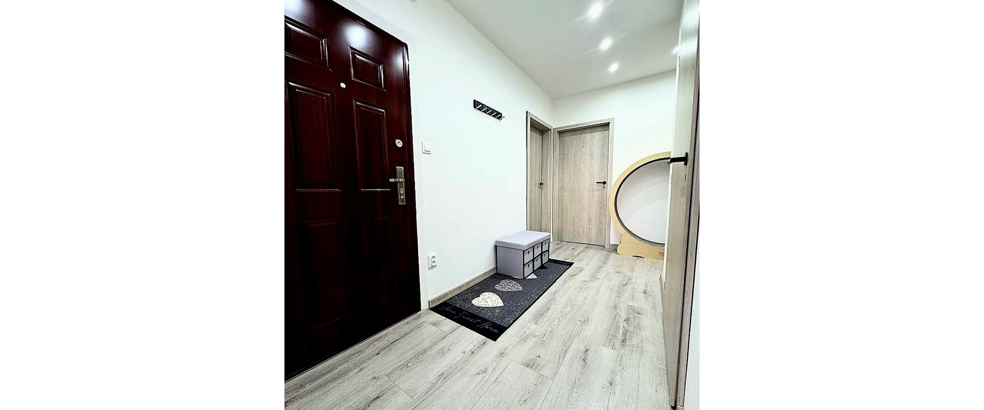 NA PREDAJ ATRAKTÍVNY 3-IZB.BYT V TICHEJ ČASTI VEĽKÉHO MEDERA