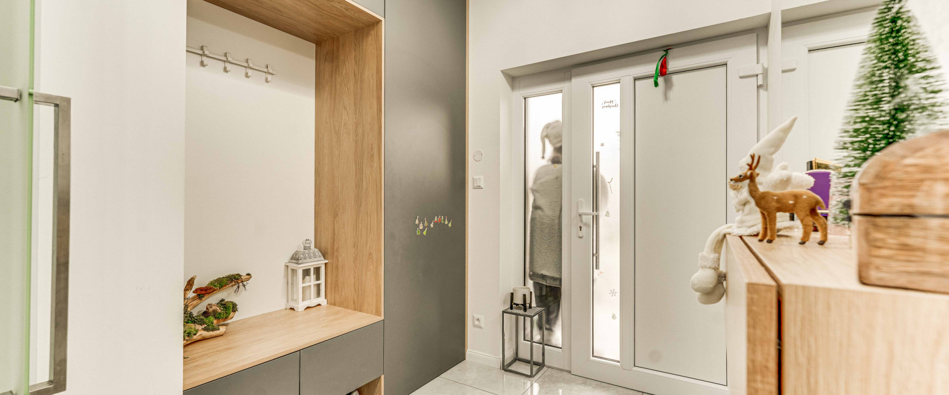 Luxusný rodinný dom s bazénom a veľkým pozemkom – Dvorníky