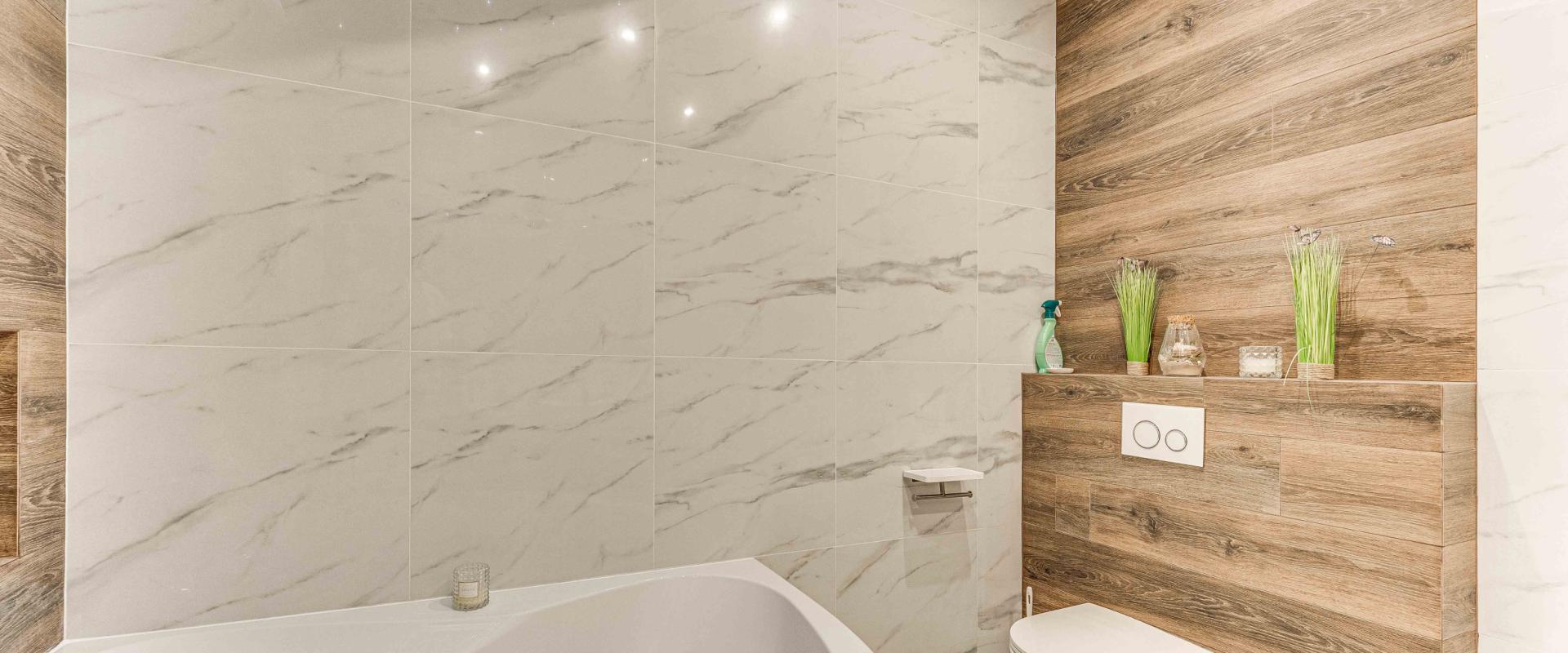 Luxusný rodinný dom s bazénom a veľkým pozemkom – Dvorníky