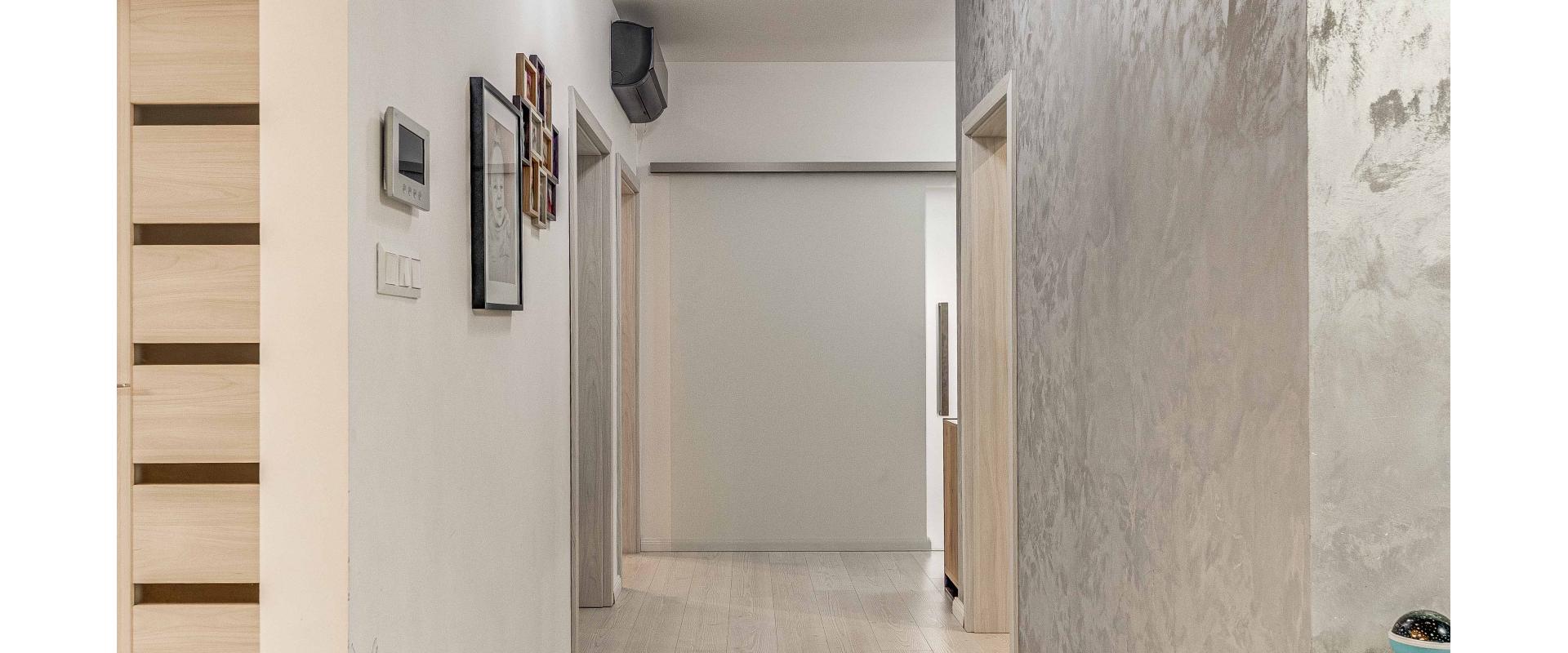 Luxusný rodinný dom s bazénom a veľkým pozemkom – Dvorníky