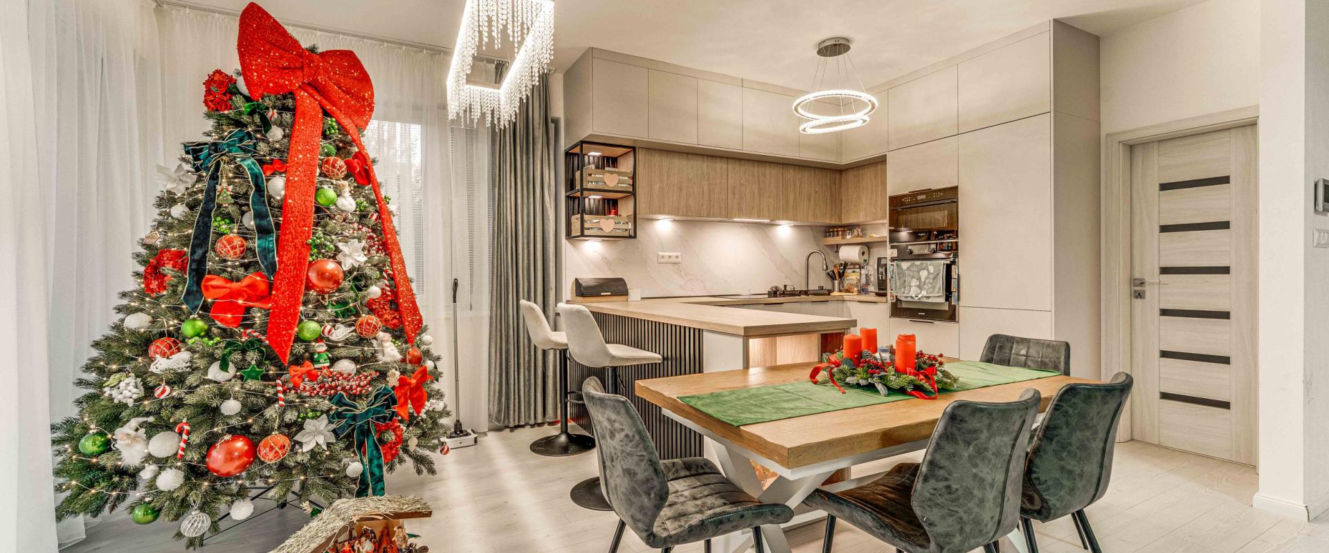 Luxusný rodinný dom s bazénom a veľkým pozemkom – Dvorníky