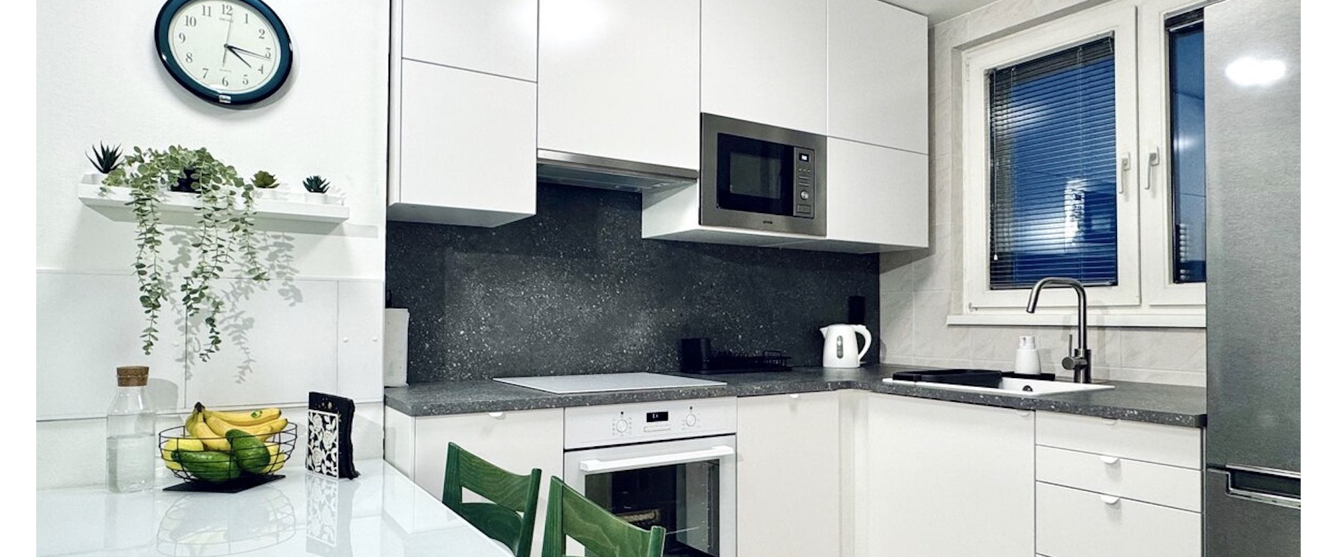 3izb. slnečný byt s presklenenou lodžiou v širšom centre Bratislavy