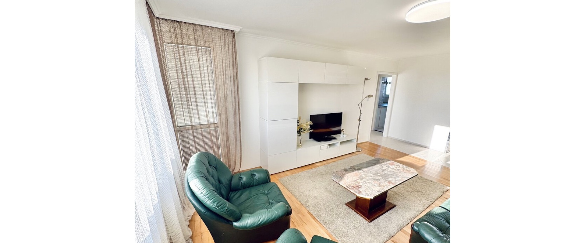 3izb. slnečný byt s presklenenou lodžiou v širšom centre Bratislavy