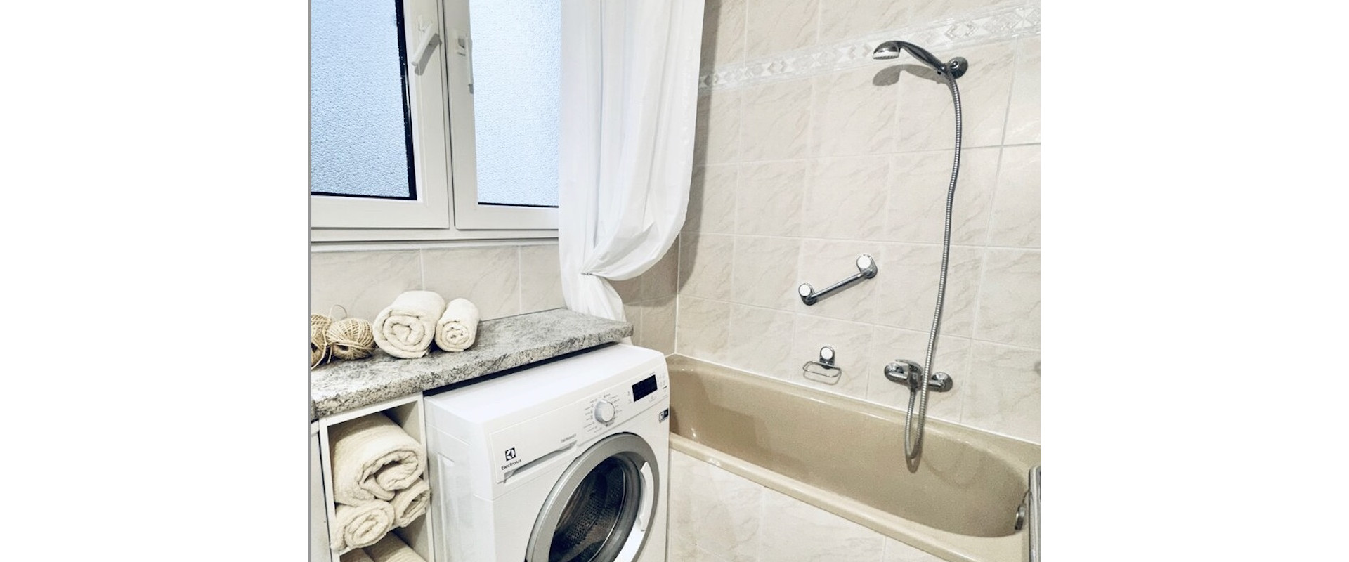 3izb. slnečný byt s presklenenou lodžiou v širšom centre Bratislavy