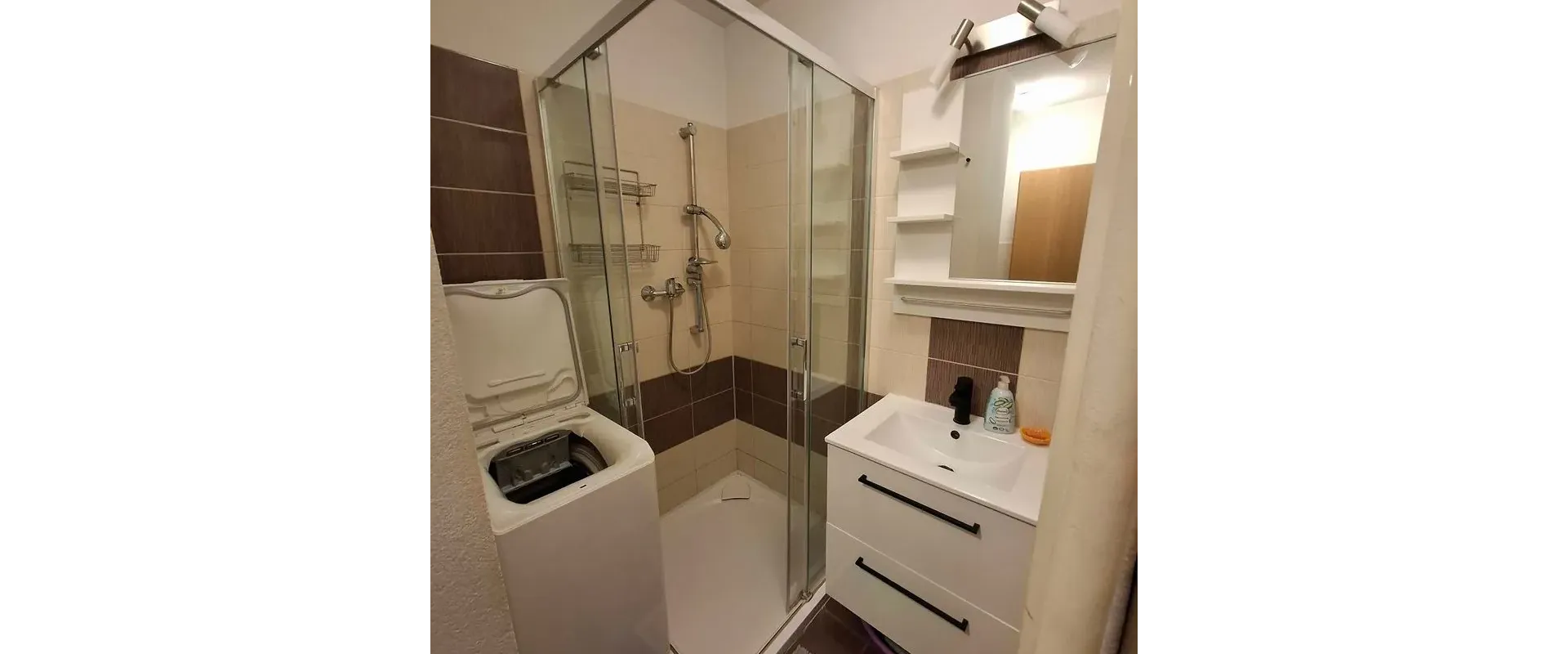 Prenájom 4-izbového bytu s 2 lodžiami v časti Nové Mesto, vhodné pre študentov