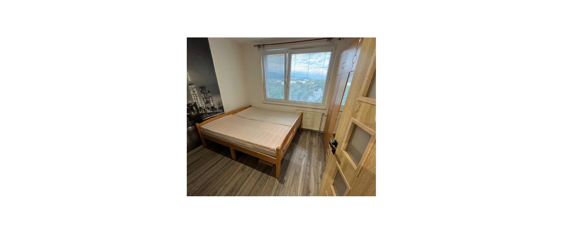 Dlhodobý prenájom 2,5-izbového bytu – Zlaté Moravce