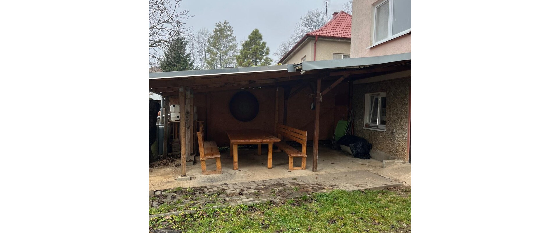 Rodinný dom Štitáre 2-generačný, 8a pozemok, čiastočná rekon