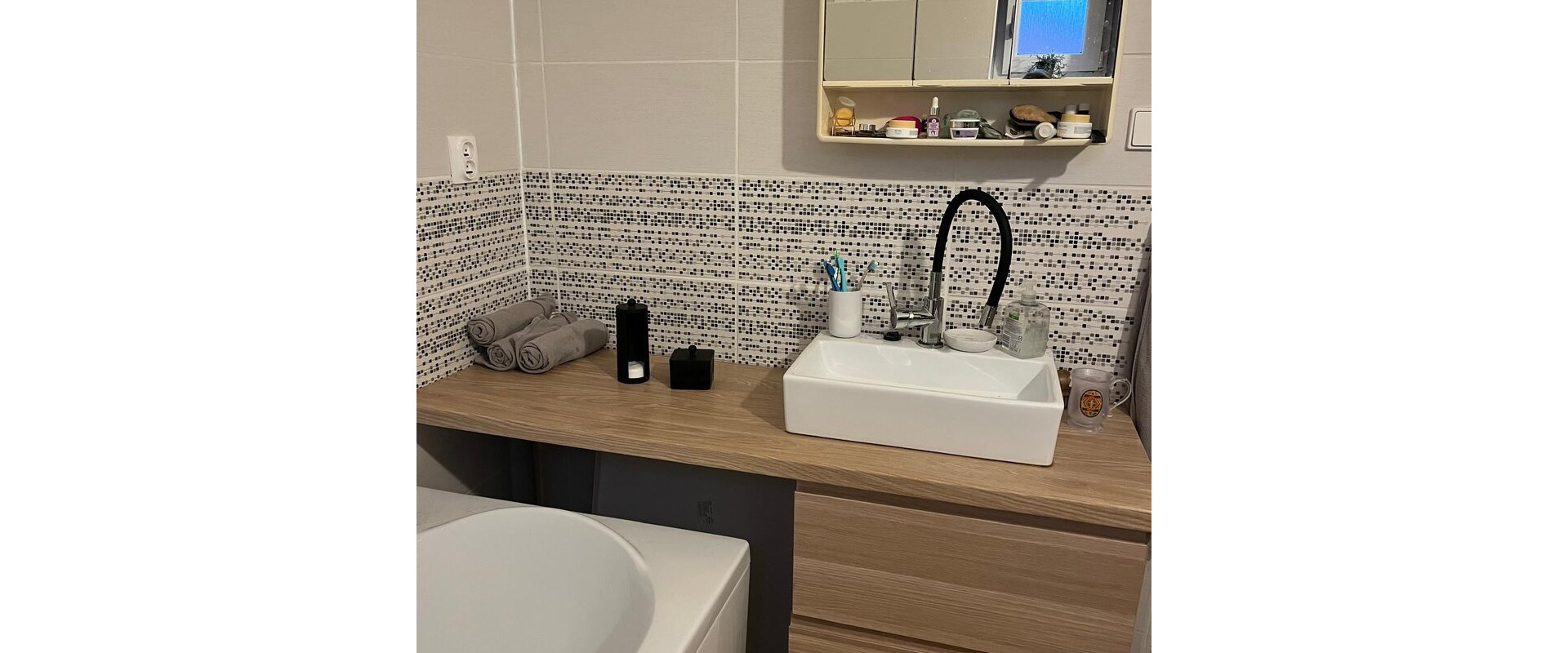 Rodinný dom Štitáre 2-generačný, 8a pozemok, čiastočná rekon