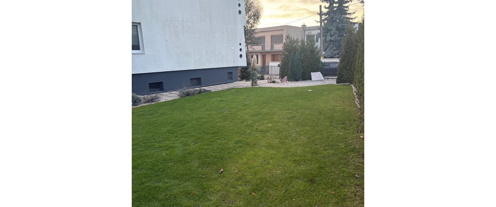 Rodinný dom Nitra - Zobor na predaj, 4-izbový s garážou