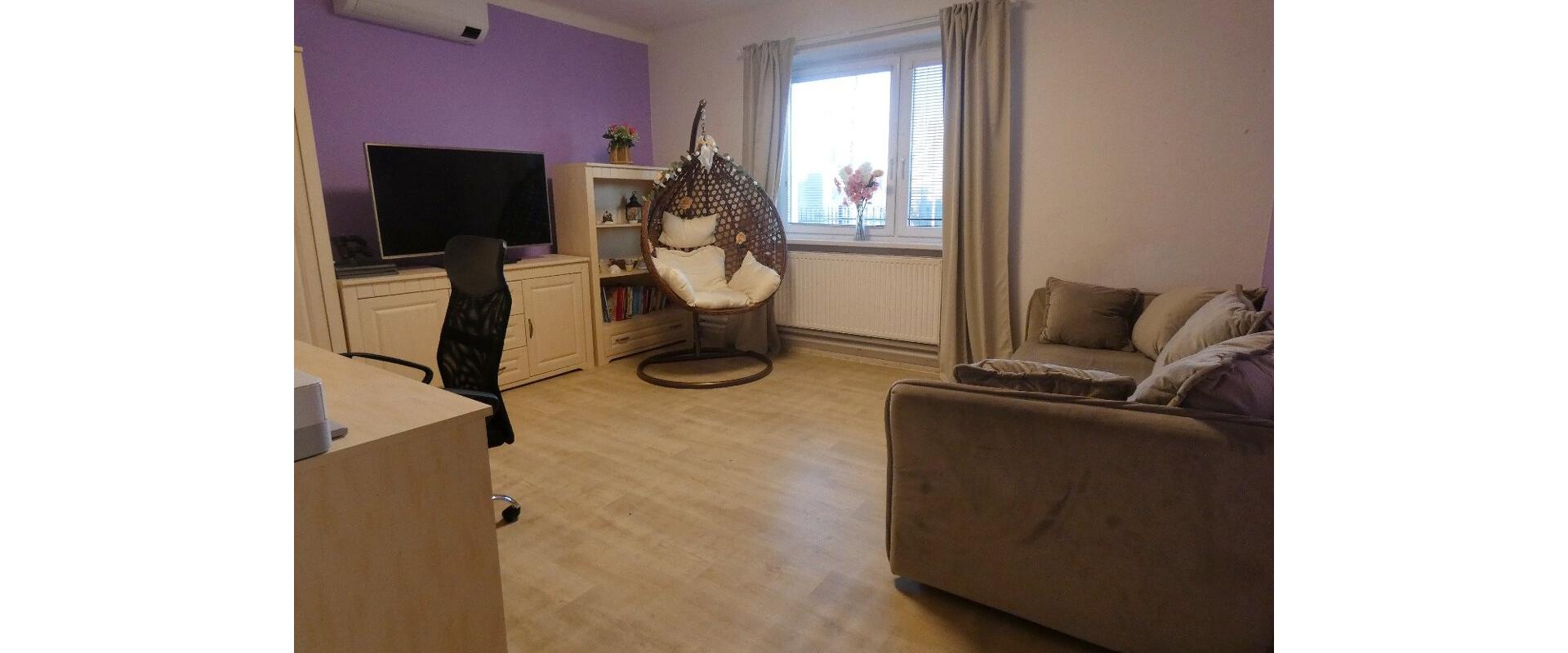 Priestranný 5-izbový rodinný dom po rekonštrukcii – Voderady