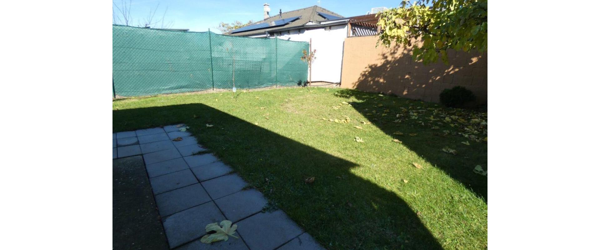 Priestranný 5-izbový rodinný dom po rekonštrukcii – Voderady