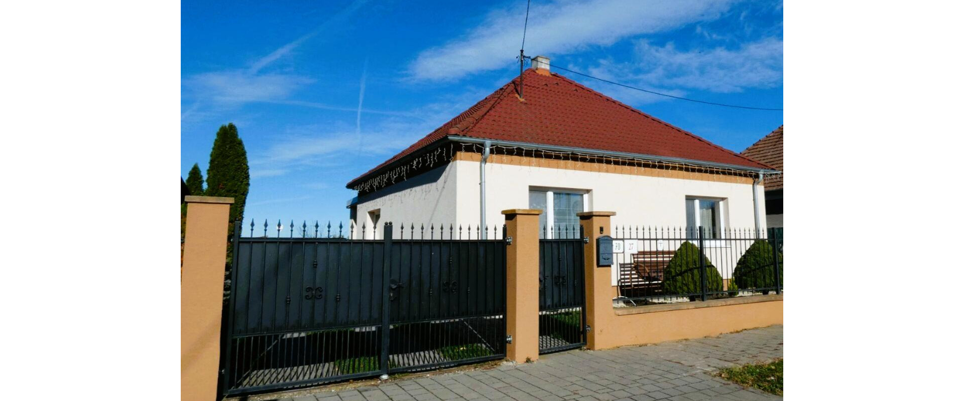 Priestranný 5-izbový rodinný dom po rekonštrukcii – Voderady