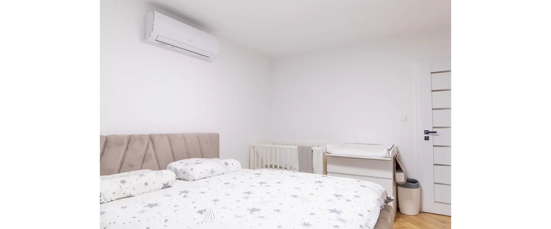 Na prenájom elegantný a moderny zariadený 2-izbový byt- Čapajevova ulica