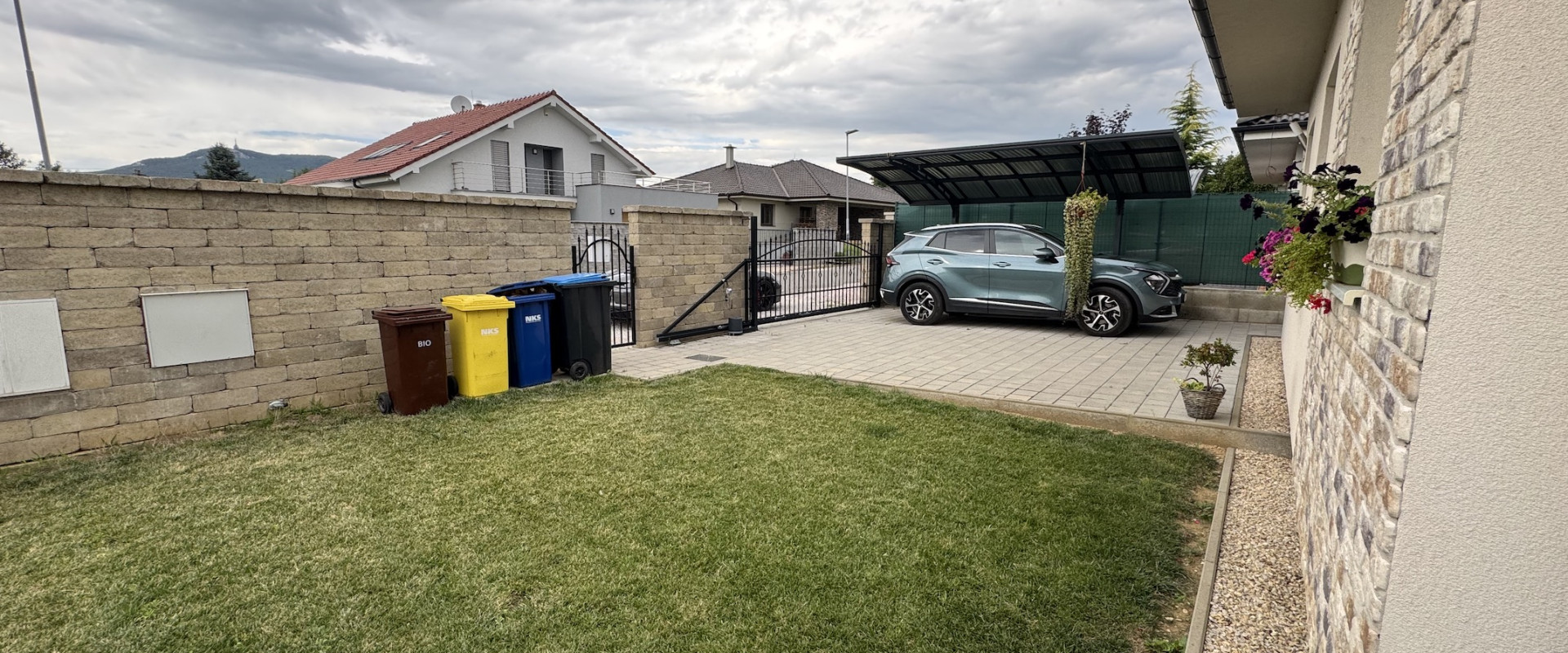 Rodinný dom Mikov dvor 4(5) izbový exkluzívne!!